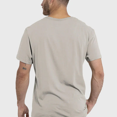 Polera Orgánica Classic Logo V2 Taupe (Hombre)